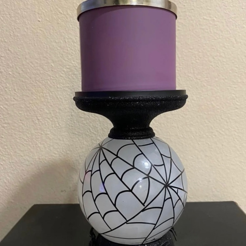 Bath and body works Halloween candle holder
